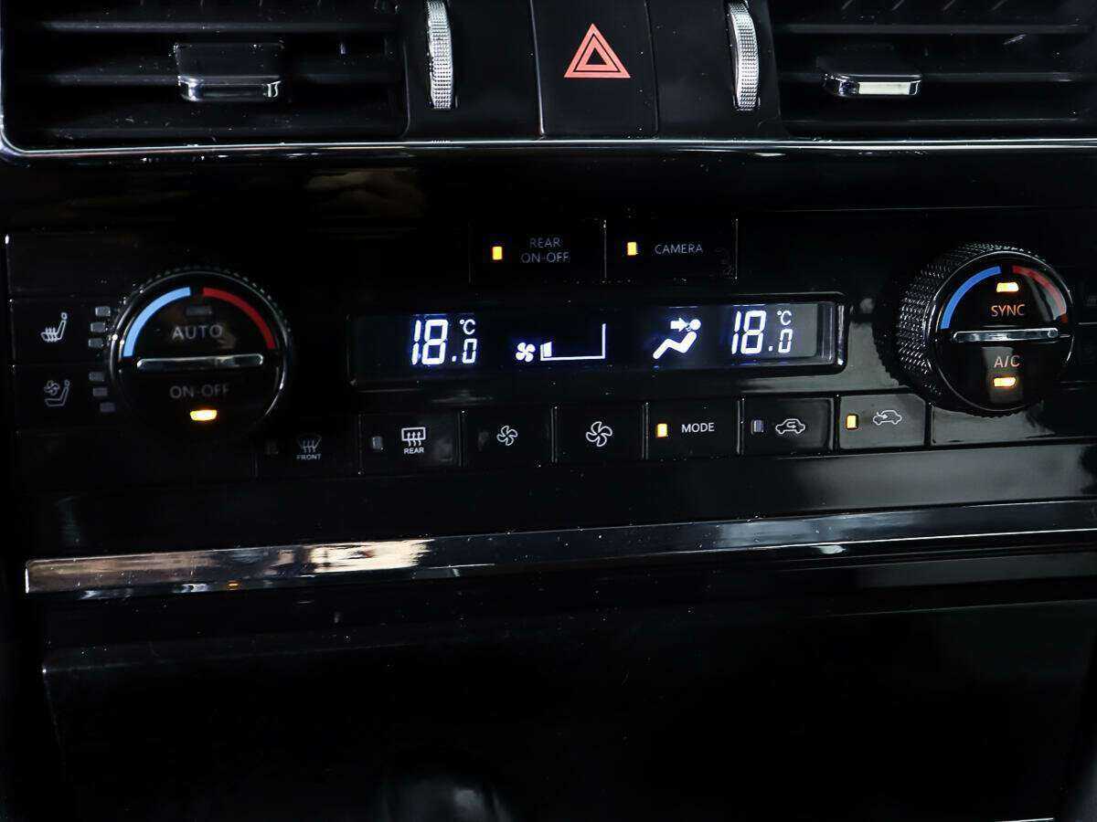 Infiniti QX80, 2014 Фото №21