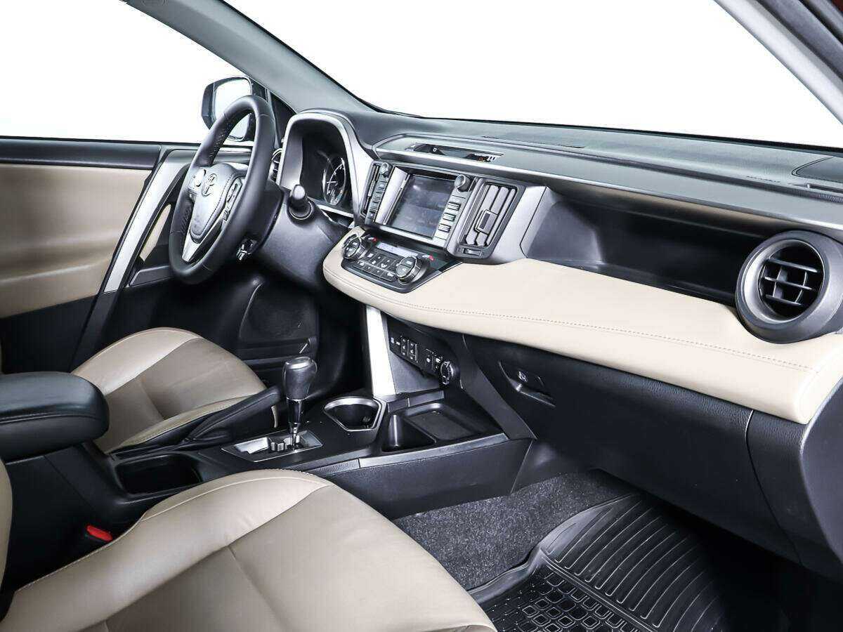 Toyota RAV4, 2018 Фото №9