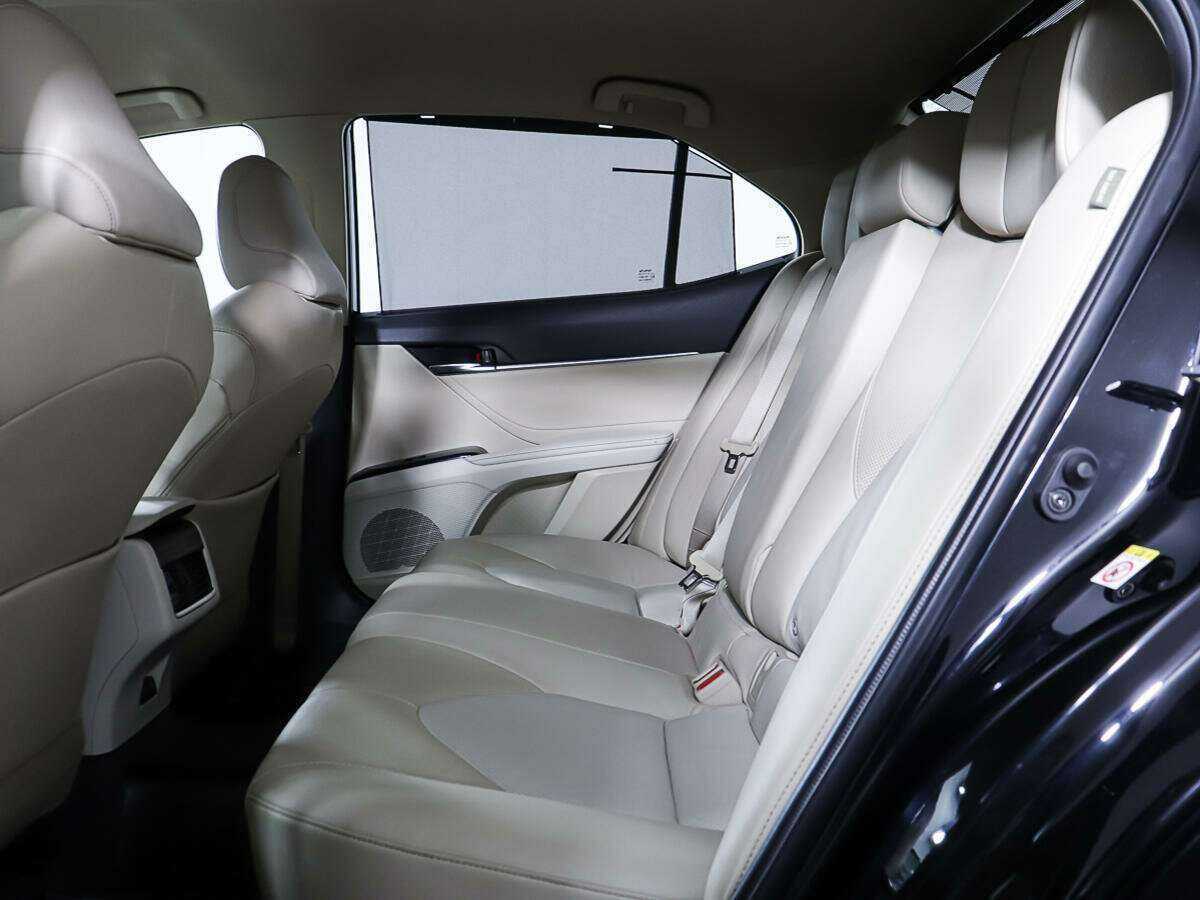 Toyota Camry, 2018 Фото №11