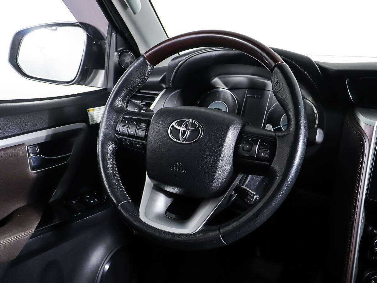 Toyota Fortuner, 2017 Фото №14