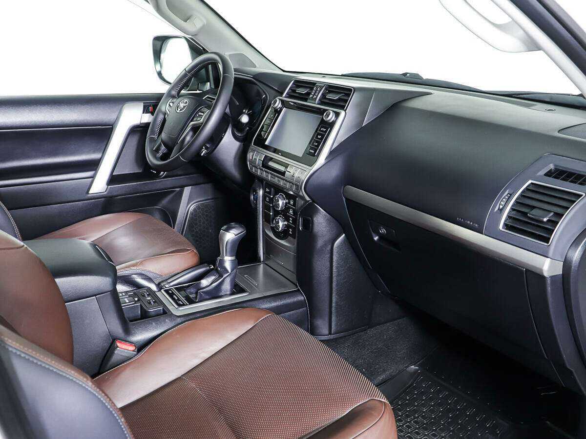 Toyota Land Cruiser Prado, 2017 Фото №8