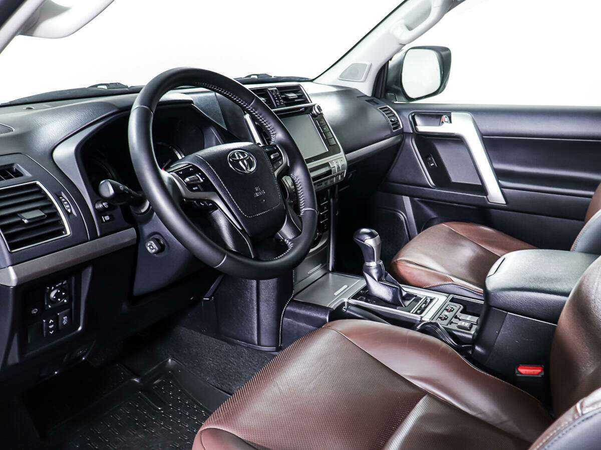 Toyota Land Cruiser Prado, 2017 Фото №11