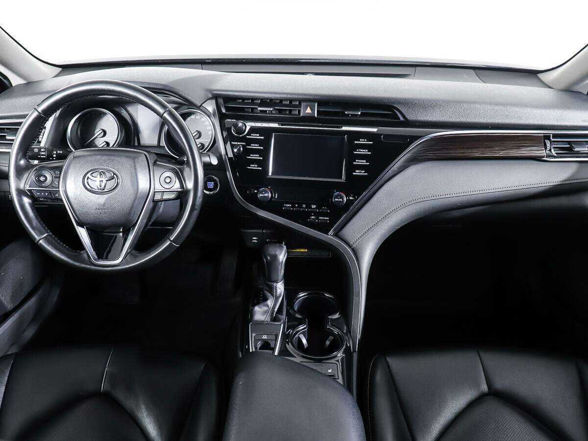 Toyota Camry, 2018 Фото №11