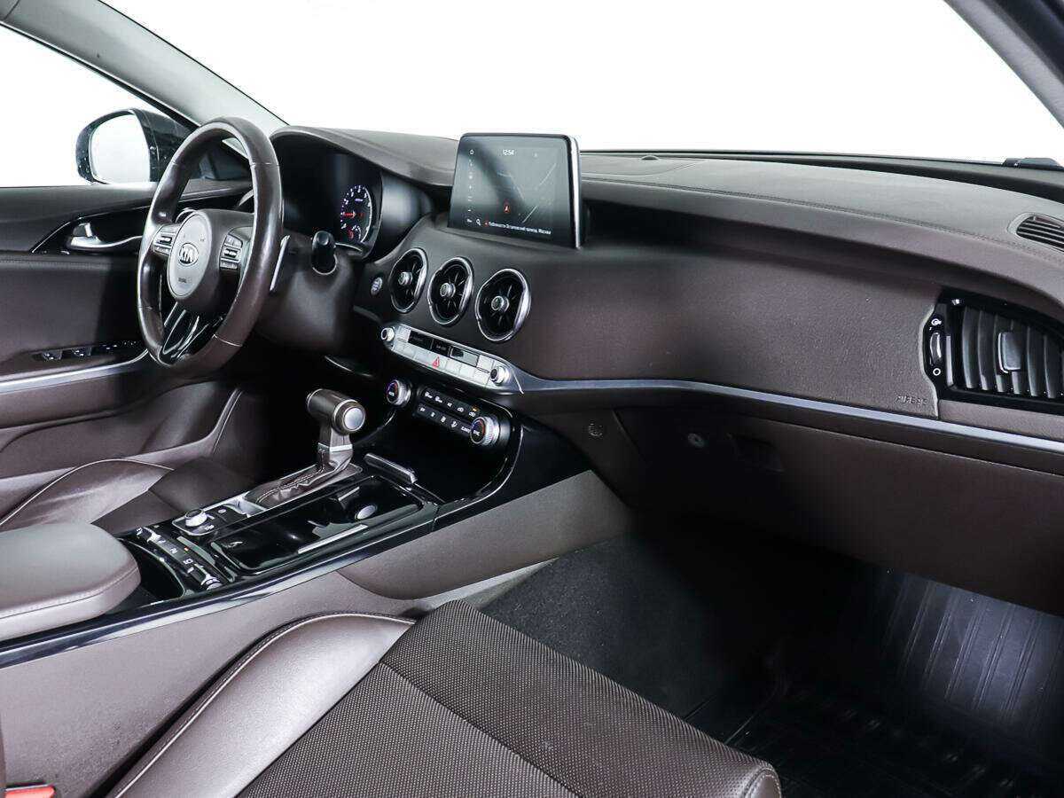 Kia Stinger, 2018 Фото №9