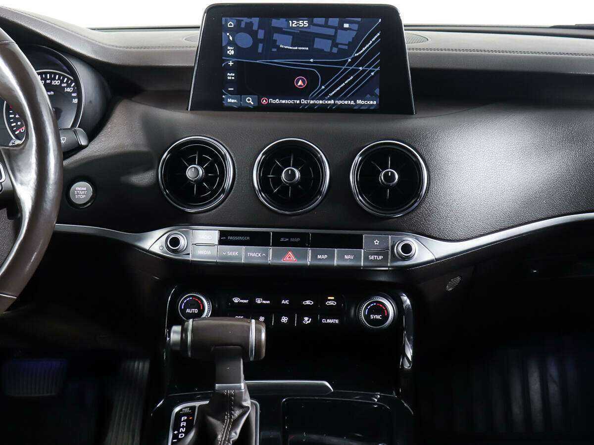 Kia Stinger, 2018 Фото №12