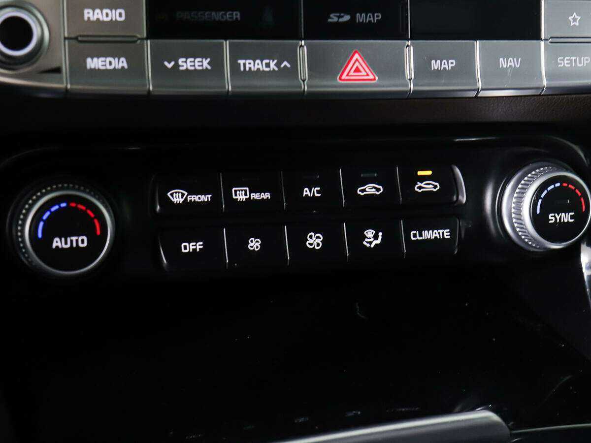 Kia Stinger, 2018 Фото №17