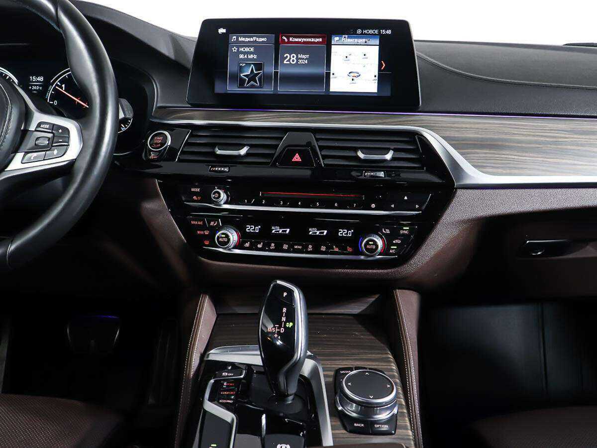 BMW 5 серии 530d xDrive, 2017 Фото №14