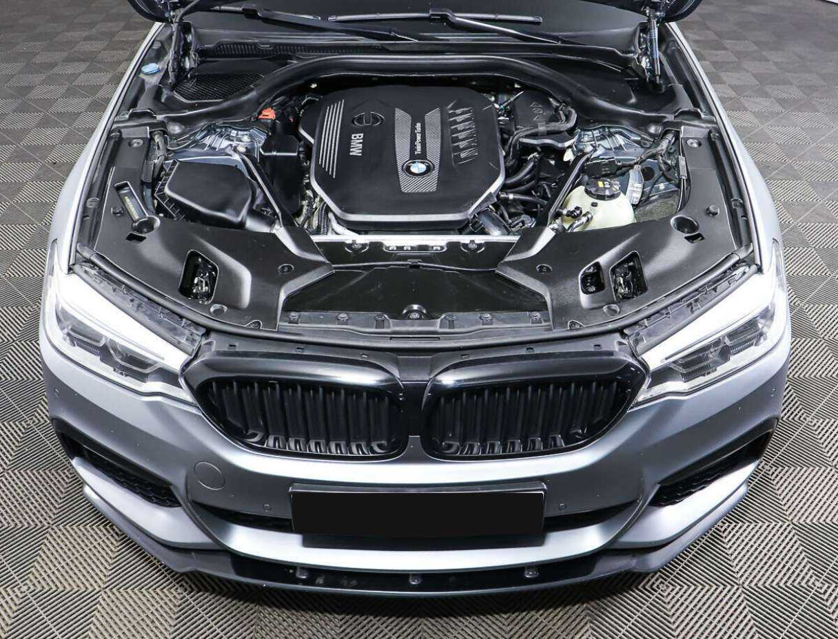 BMW 5 серии 530d xDrive, 2017 Фото №9