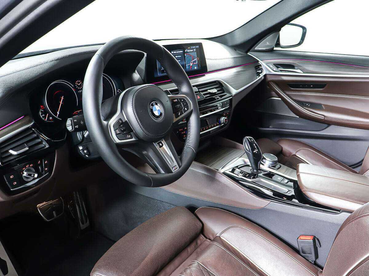 BMW 5 серии 530d xDrive, 2017 Фото №15