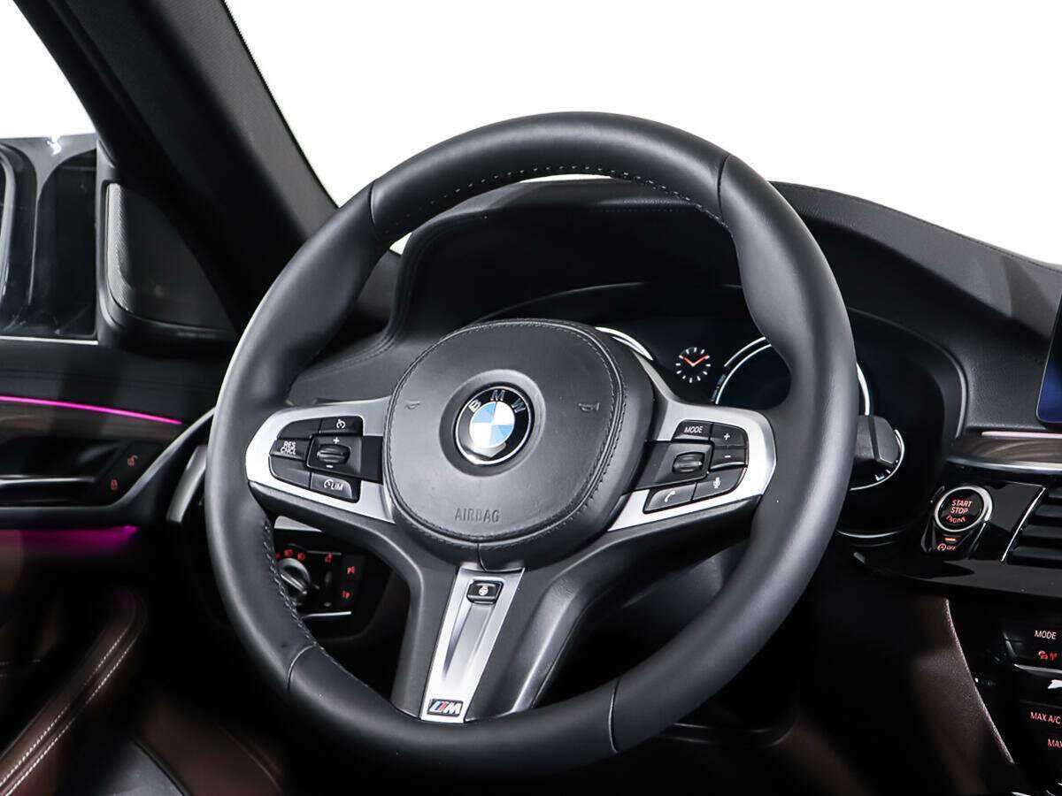 BMW 5 серии 530d xDrive, 2017 Фото №17