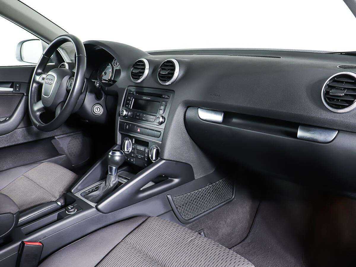 Audi A3, 2011 Фото №9