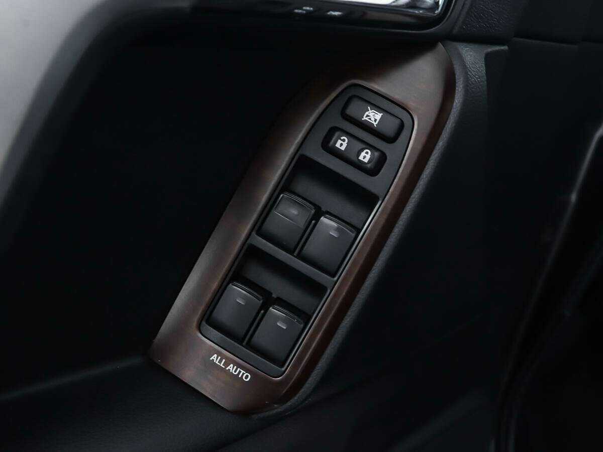 Toyota Land Cruiser Prado, 2015 Фото №20