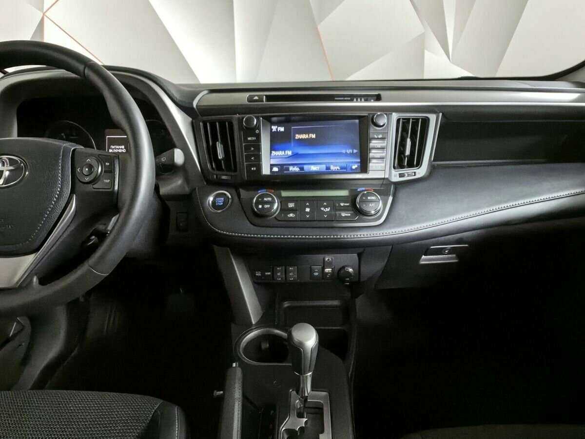 Toyota RAV4, 2018 Фото №11