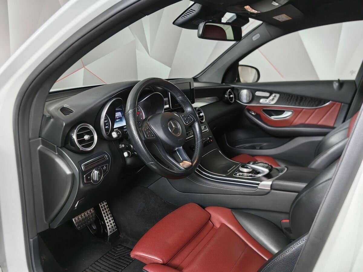 Mercedes-Benz GLC Coupe 300, 2017 Фото №13