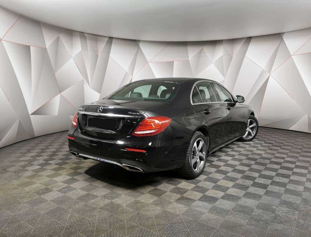 Mercedes-Benz E-Класс 200, 2019 - 23 855 км. | Фото №2