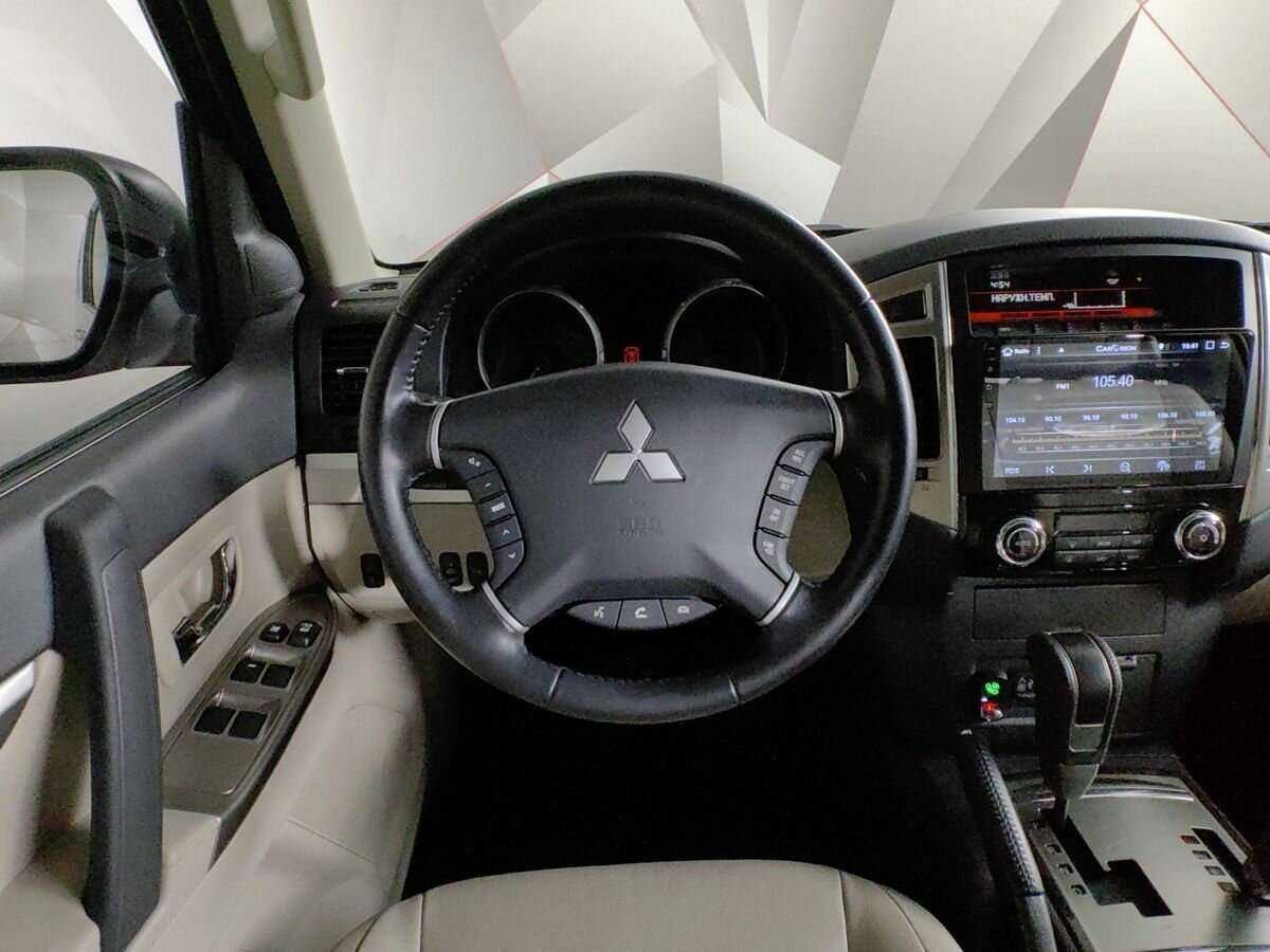 Mitsubishi Pajero, 2021 Фото №15