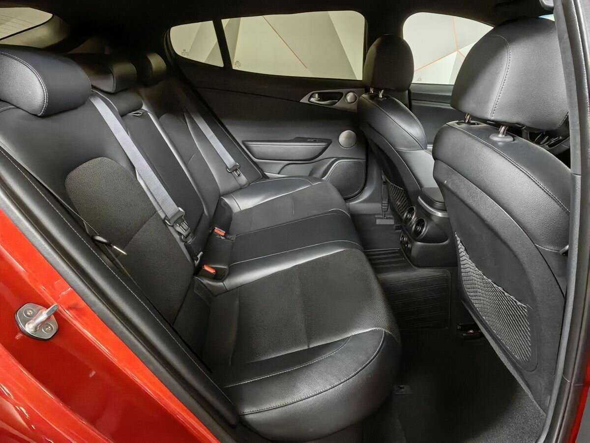 Kia Stinger, 2019 Фото №12