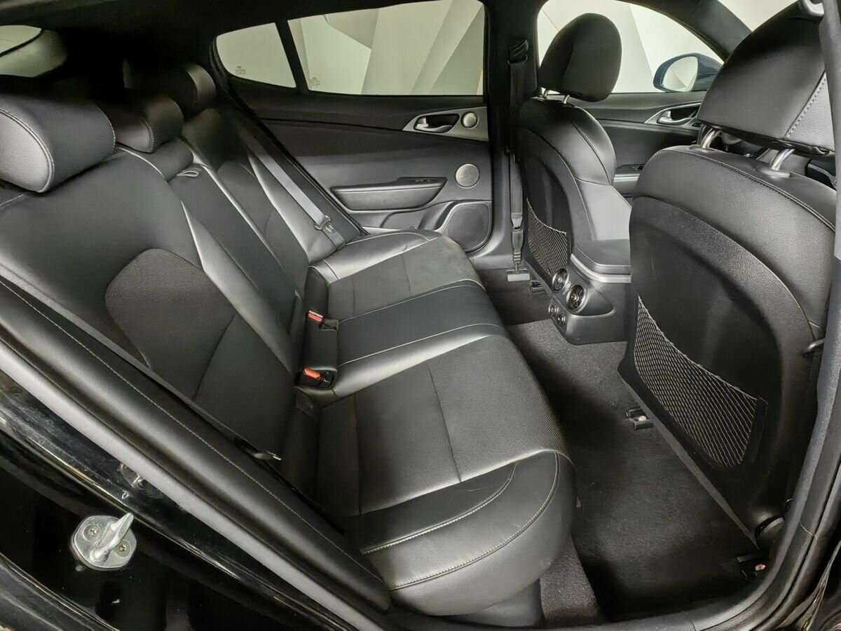 Kia Stinger, 2019 Фото №12