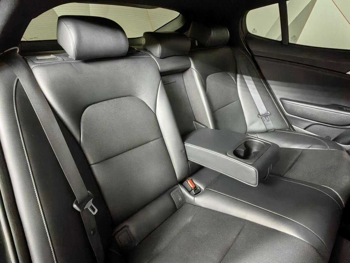 Kia Stinger, 2019 Фото №13