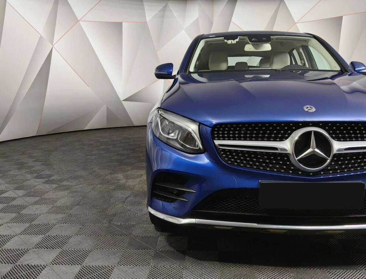 Mercedes-Benz GLC Coupe 300, 2018 Фото №16