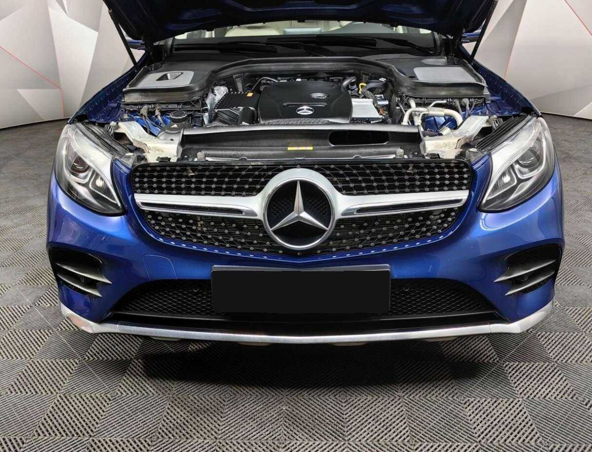 Mercedes-Benz GLC Coupe 300, 2018 Фото №17