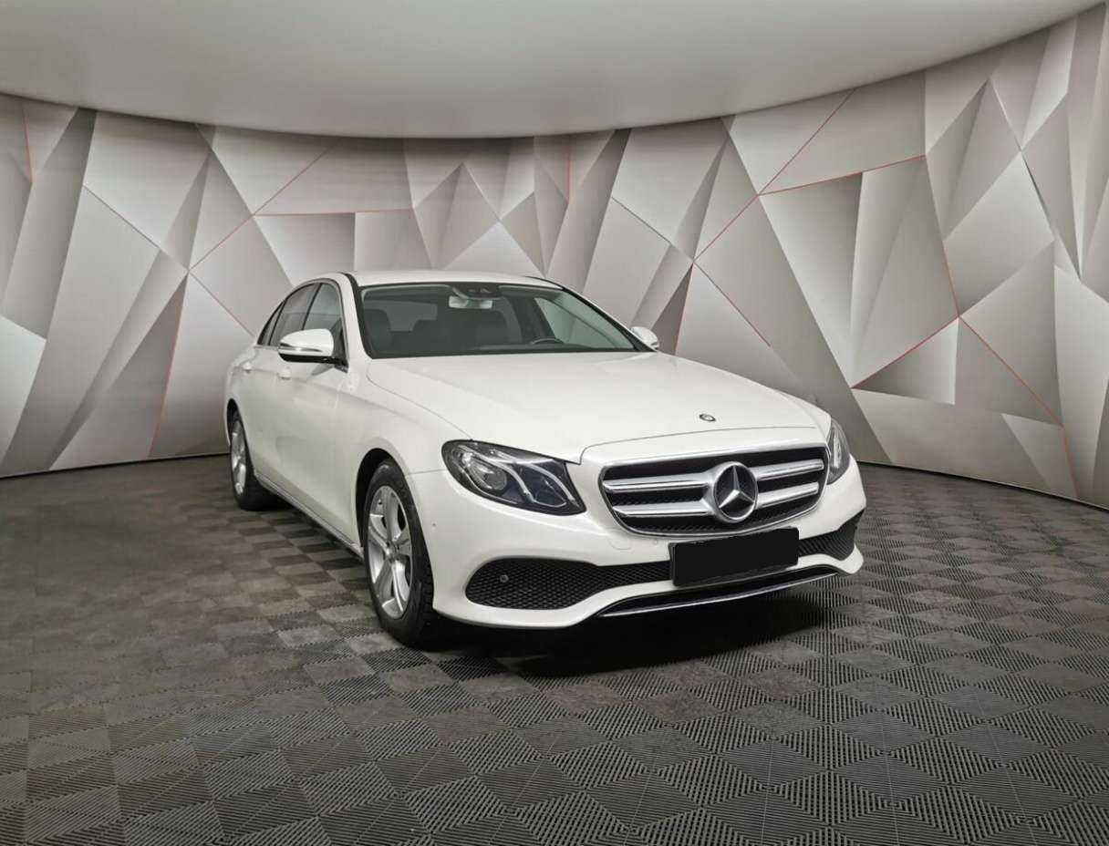 Mercedes-Benz E-Класс 300, 2017 - 77 793 км. | Фото №3