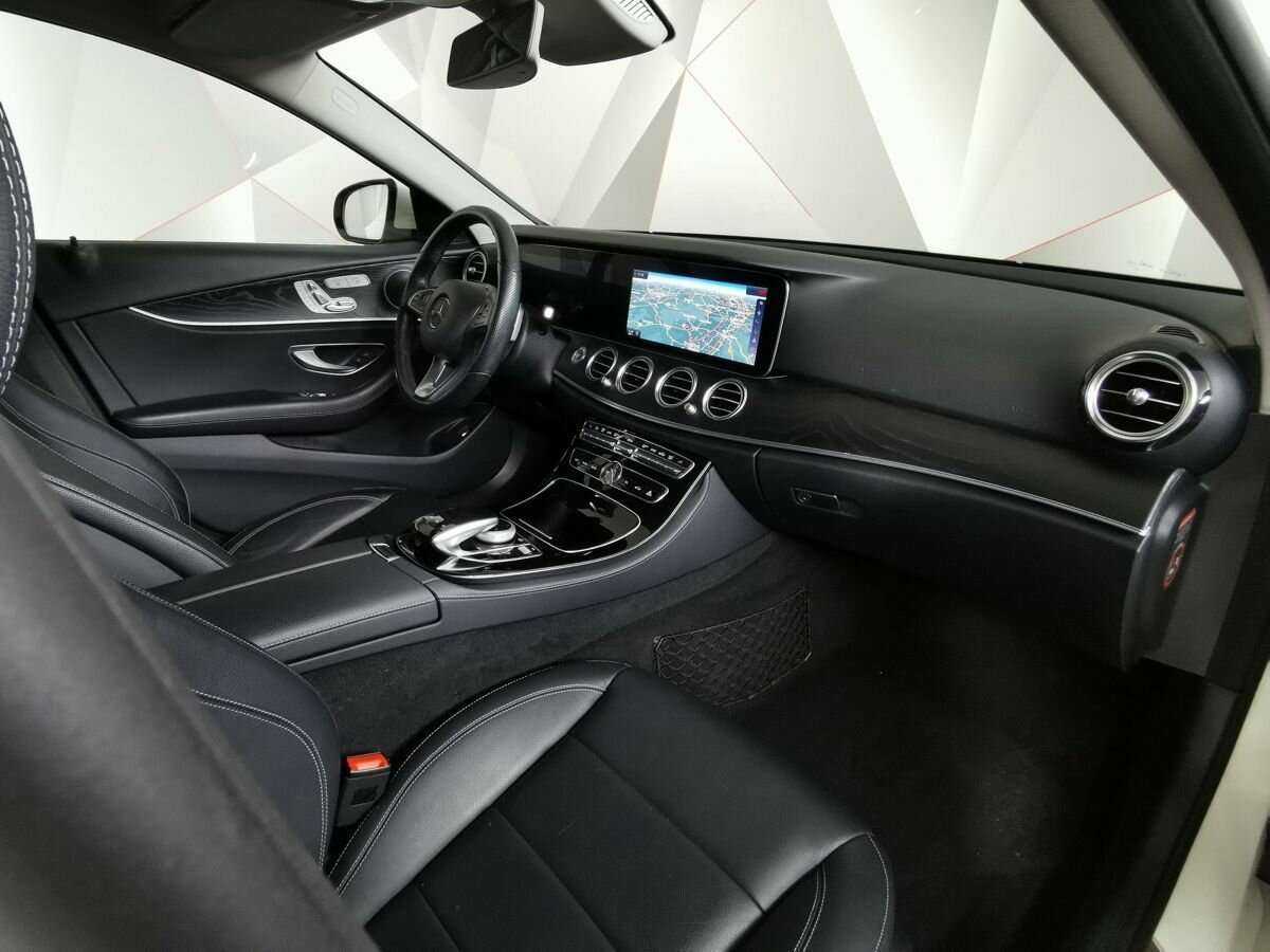 Mercedes-Benz E-Класс 300, 2017 Фото №9