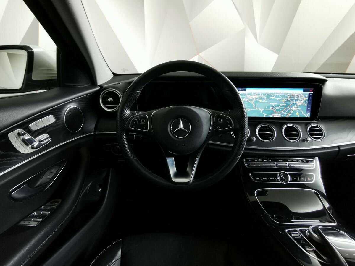 Mercedes-Benz E-Класс 300, 2017 Фото №15