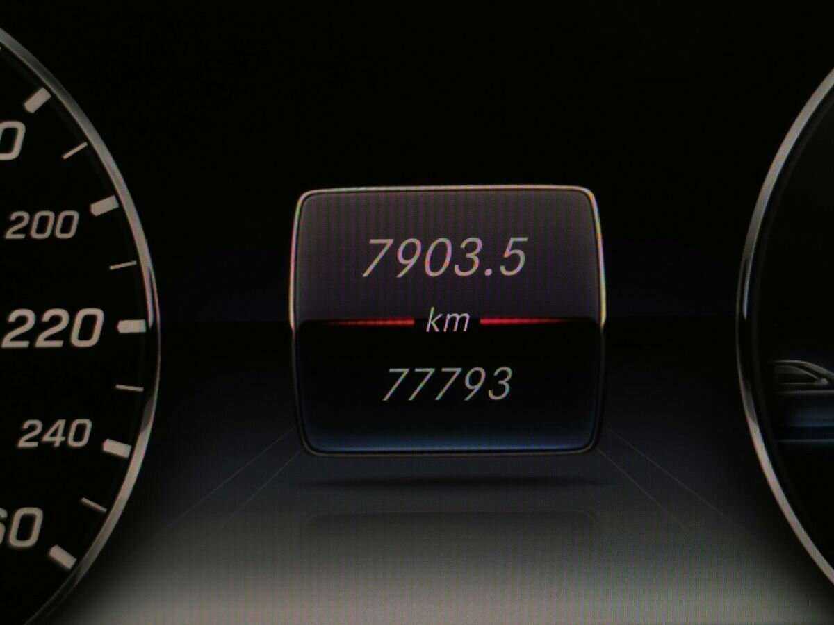 Mercedes-Benz E-Класс 300, 2017 Фото №17