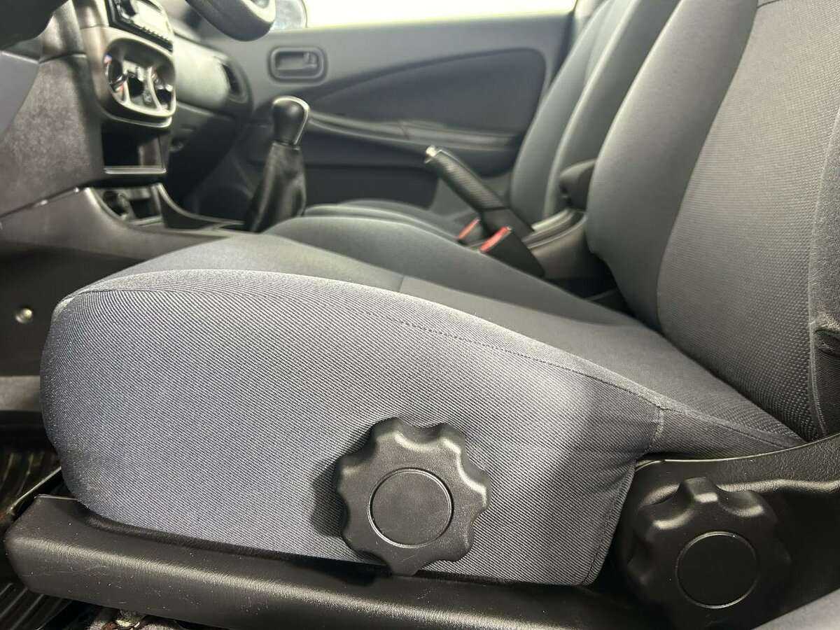 Nissan Almera, 2005 Фото №10