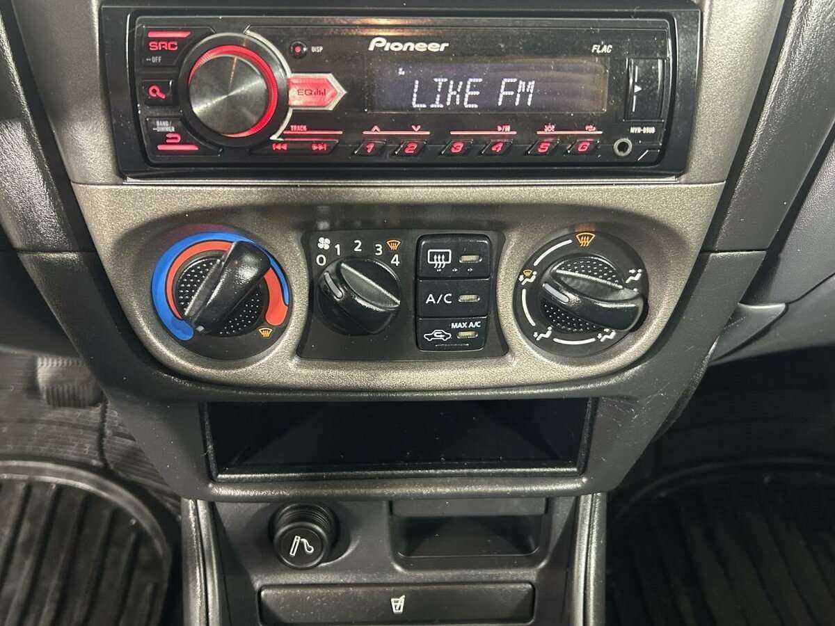 Nissan Almera, 2005 Фото №12