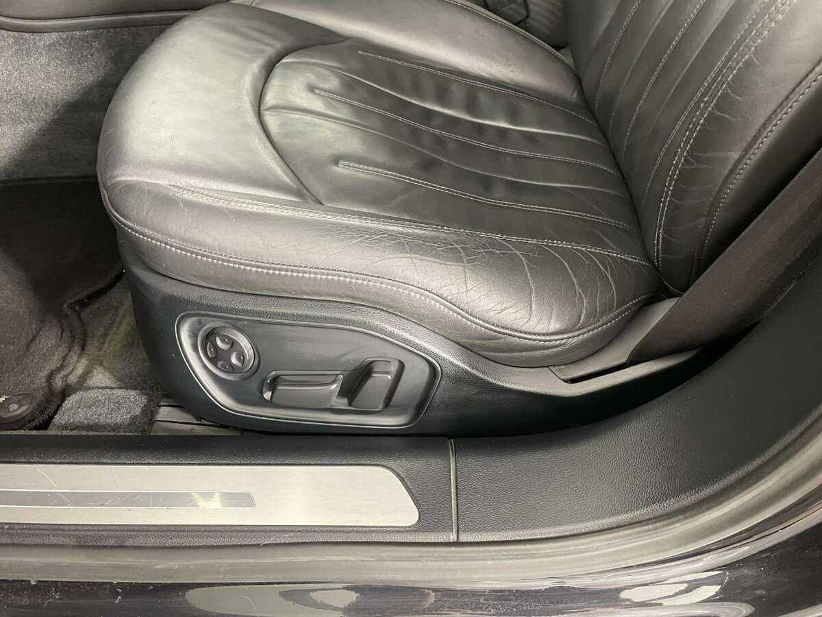 Audi A8 Long, 2011 Фото №10