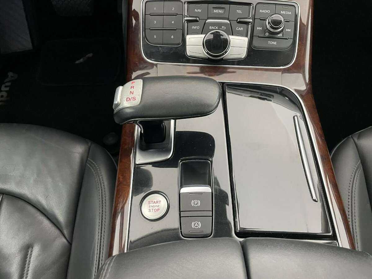 Audi A8 Long, 2011 Фото №13