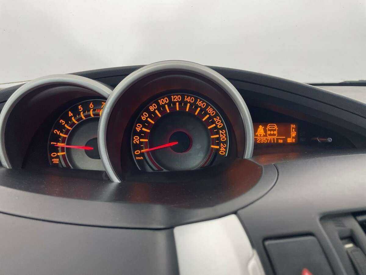 Toyota Verso, 2011 Фото №11