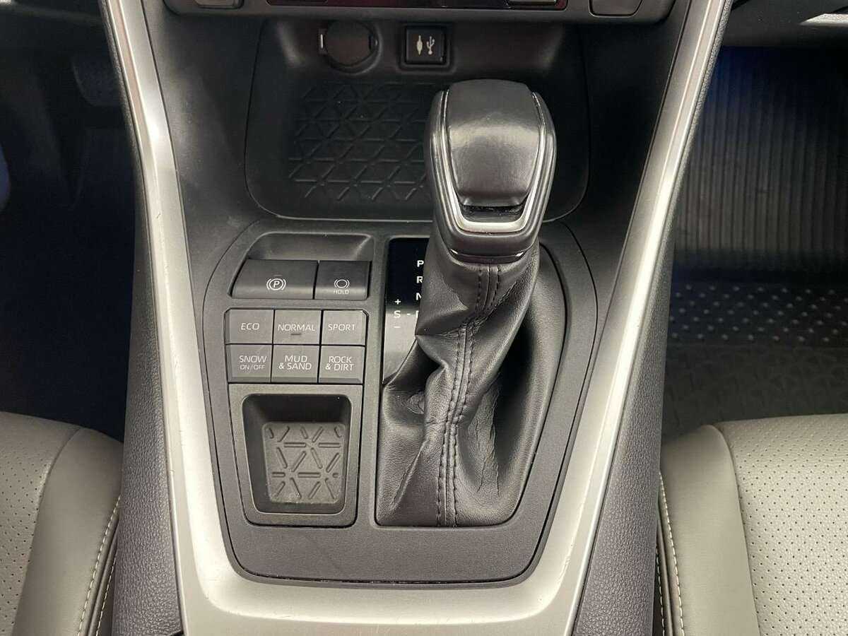 Toyota RAV4, 2019 Фото №12