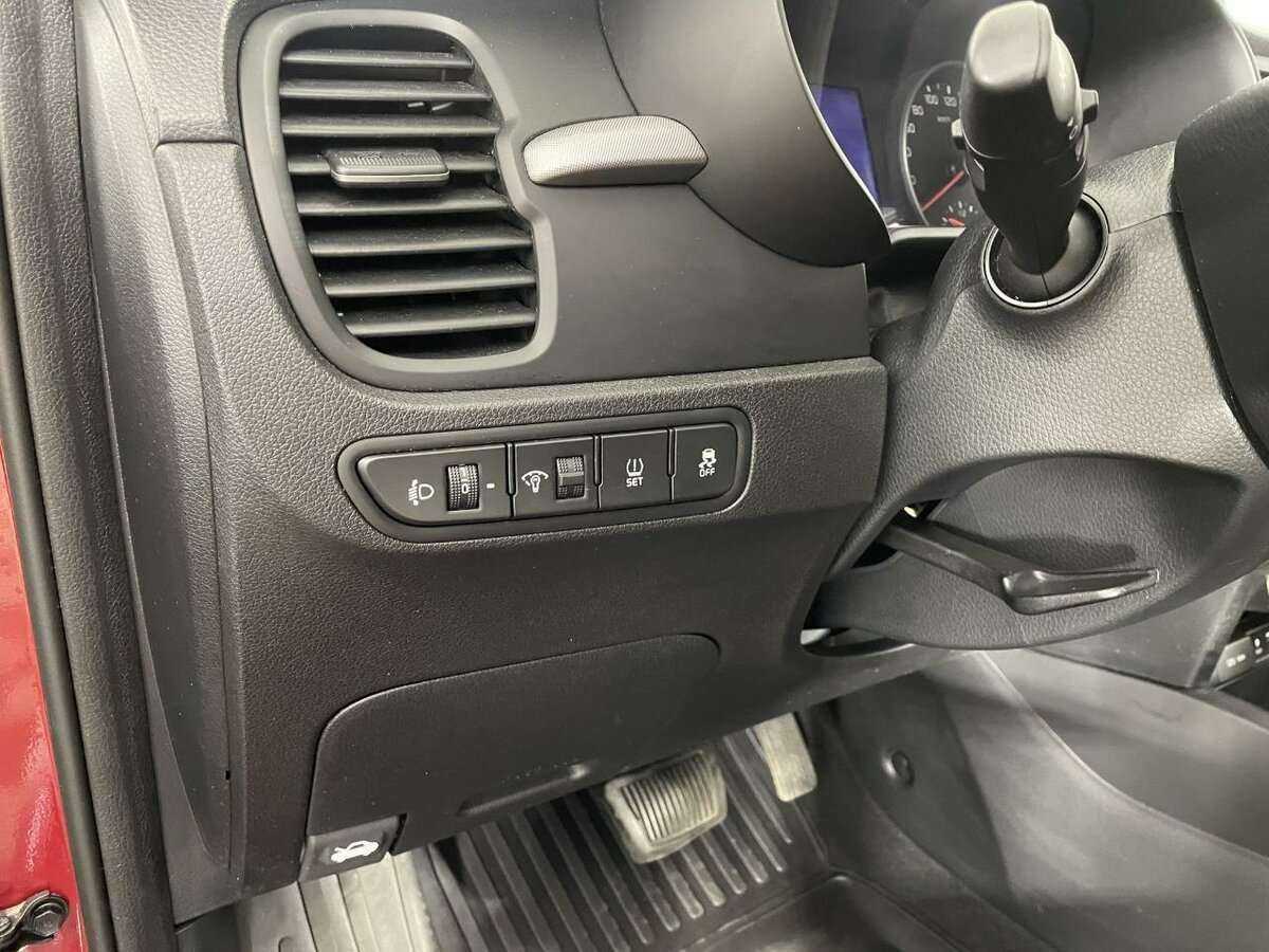 Kia Rio X-Line, 2019 Фото №9