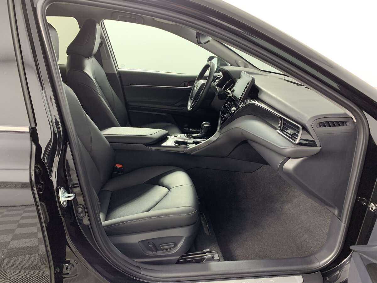 Toyota Camry, 2021 Фото №13