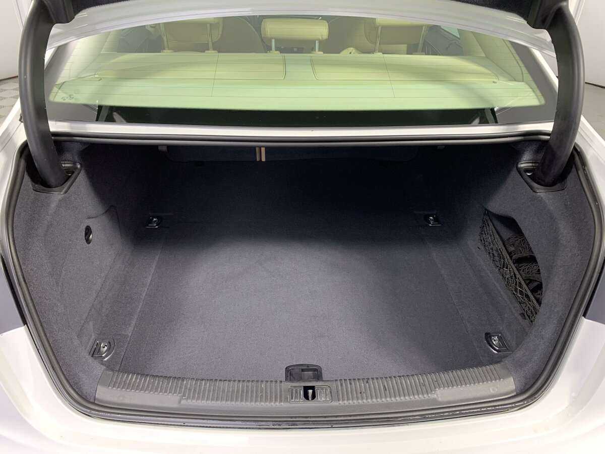 Audi A6, 2011 Фото №9