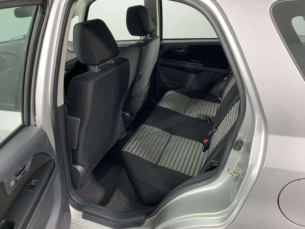 Suzuki SX4, 2010 Фото №10