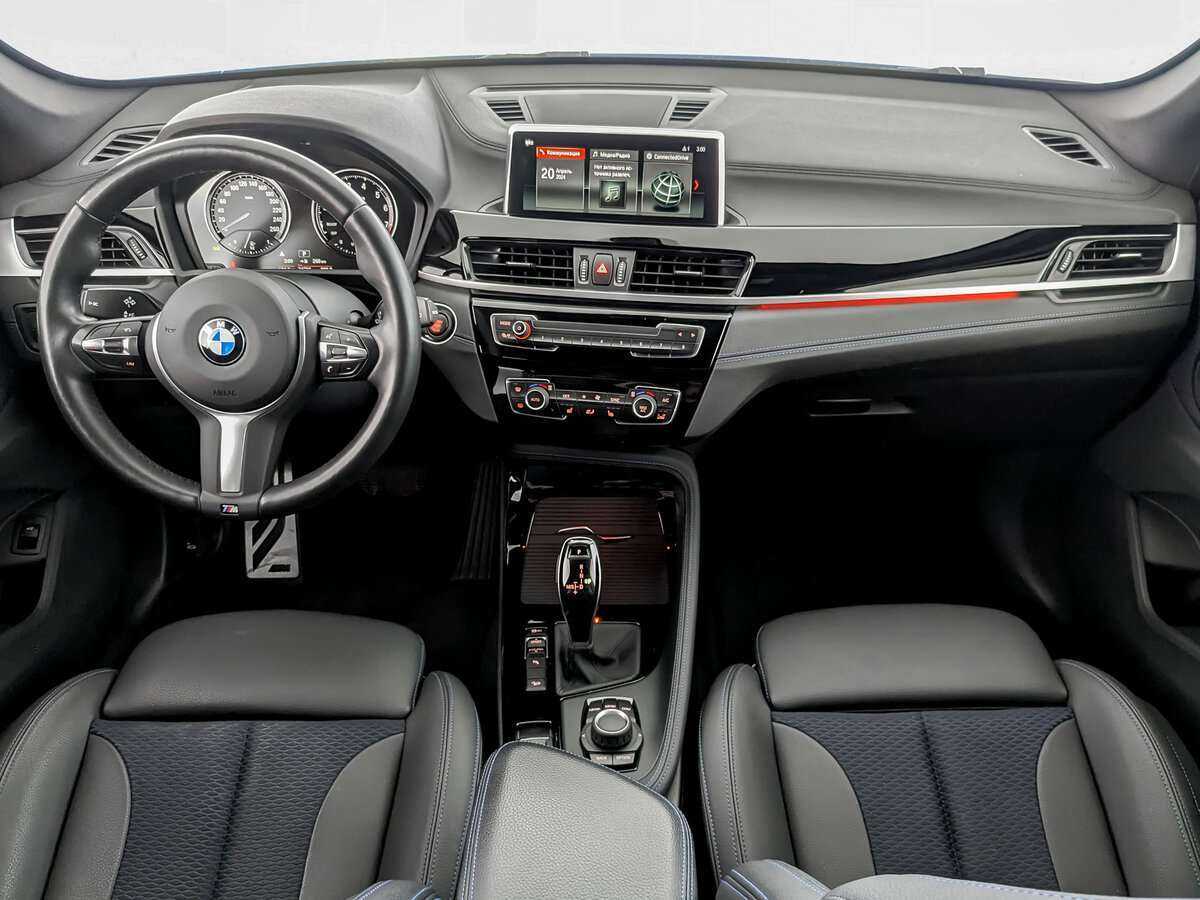BMW X1 20i xDrive, 2020 Фото №12