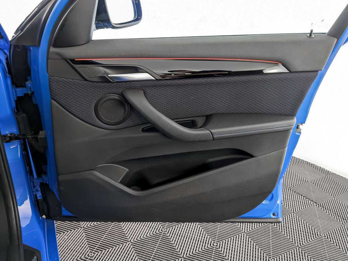 BMW X1 20i xDrive, 2020 Фото №20