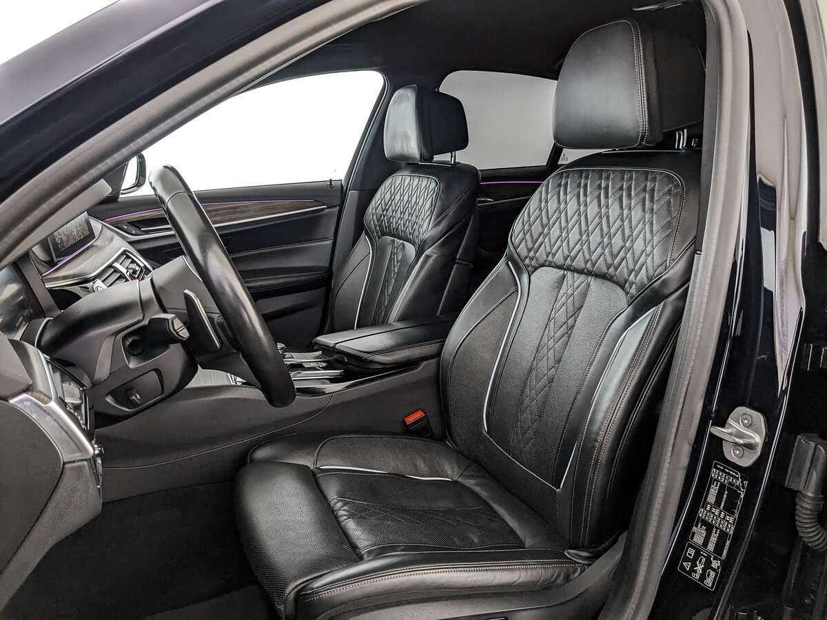 BMW 5 серии 530d xDrive, 2019 Фото №14