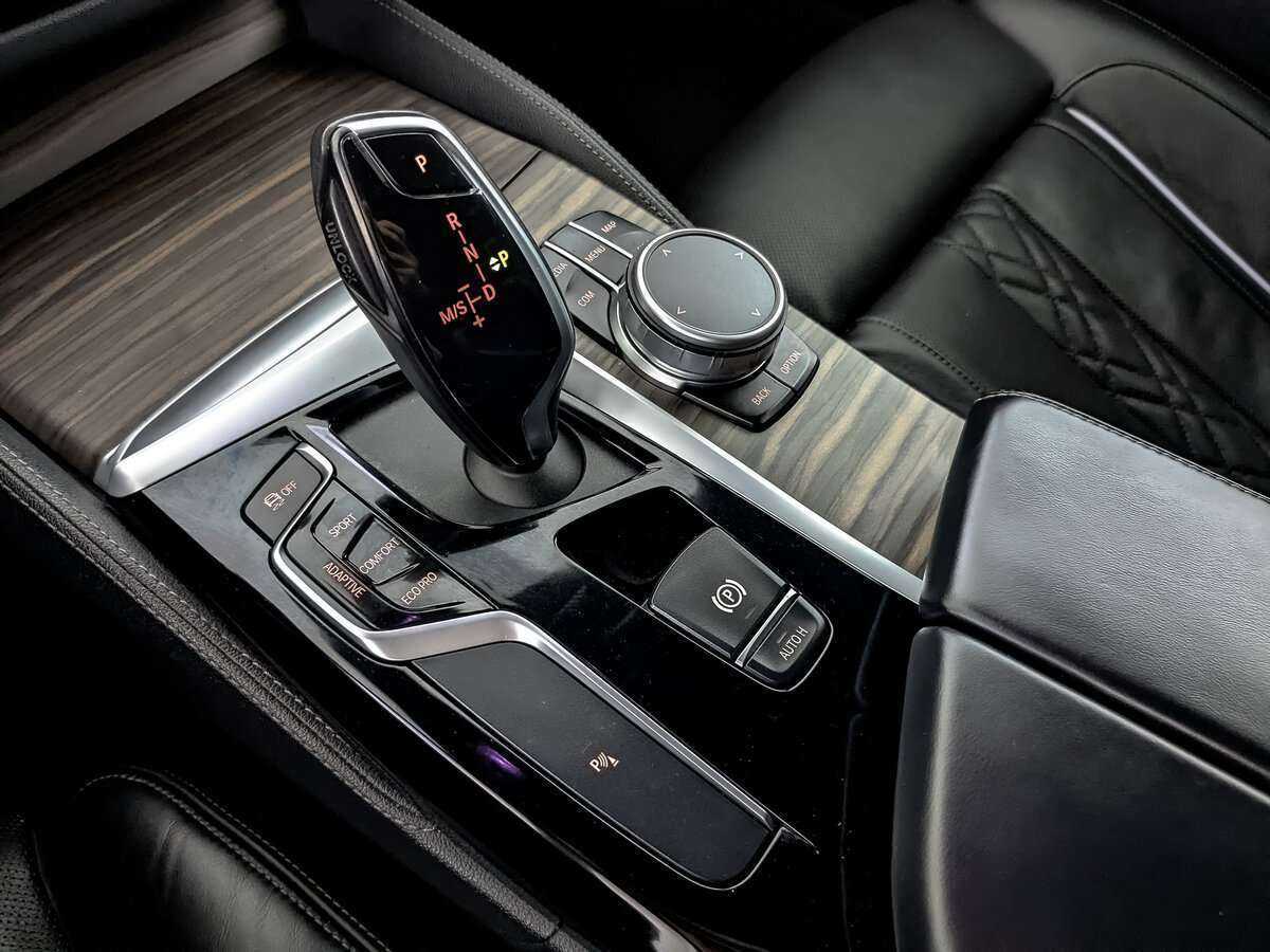 BMW 5 серии 530d xDrive, 2019 Фото №23