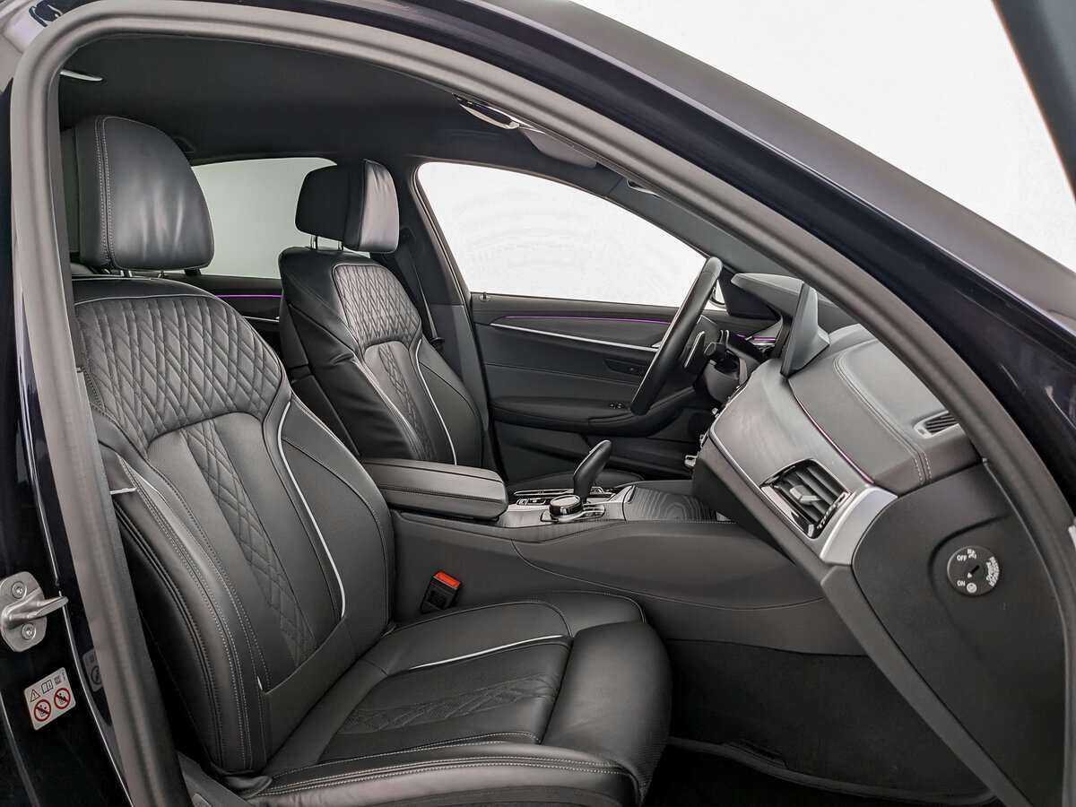 BMW 5 серии 530d xDrive, 2021 Фото №16