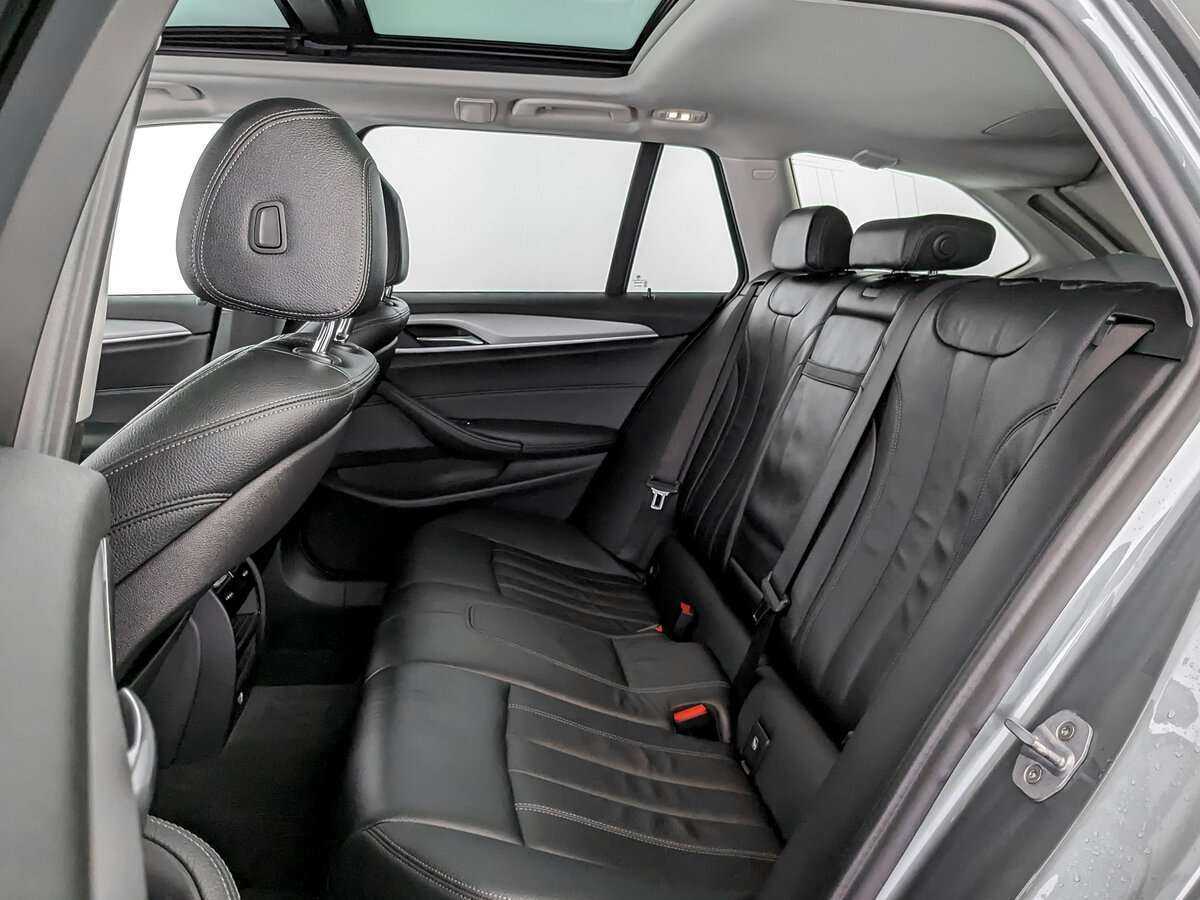 BMW 5 серии 530d xDrive, 2019 Фото №10