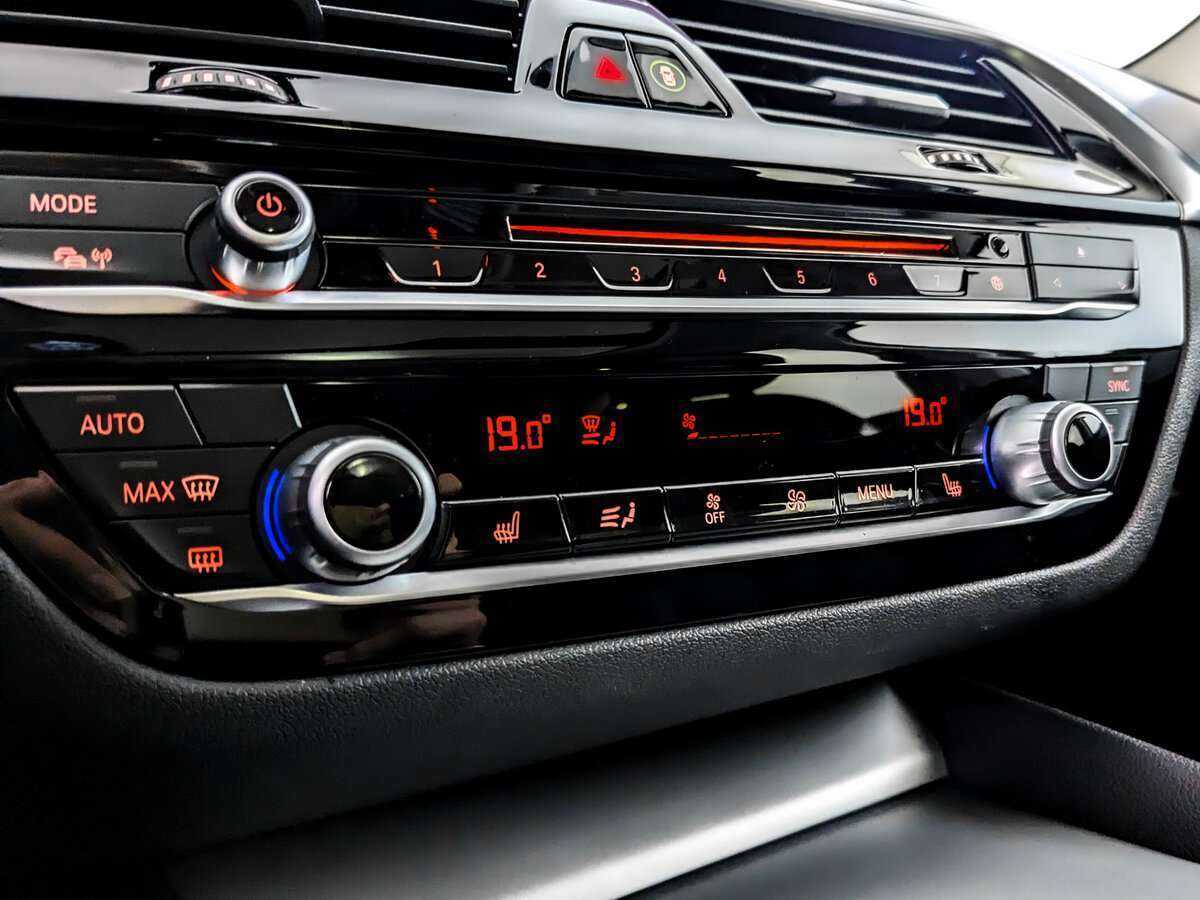 BMW 5 серии 530d xDrive, 2019 Фото №22