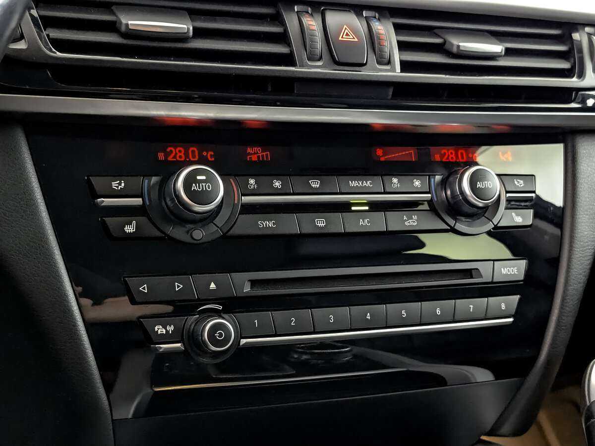 BMW X5 35i, 2015 Фото №24