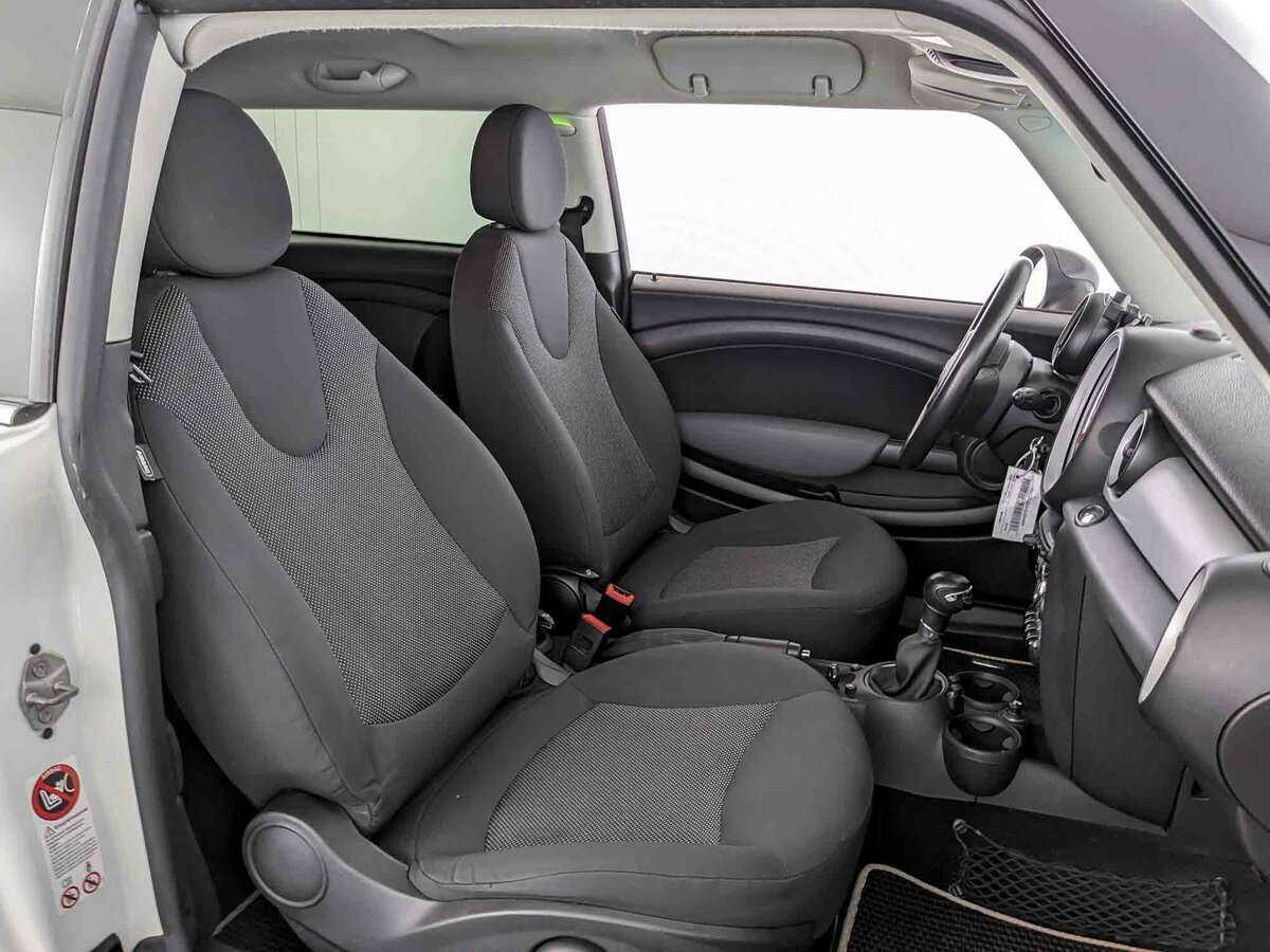 Mini Clubman Cooper, 2011 Фото №19