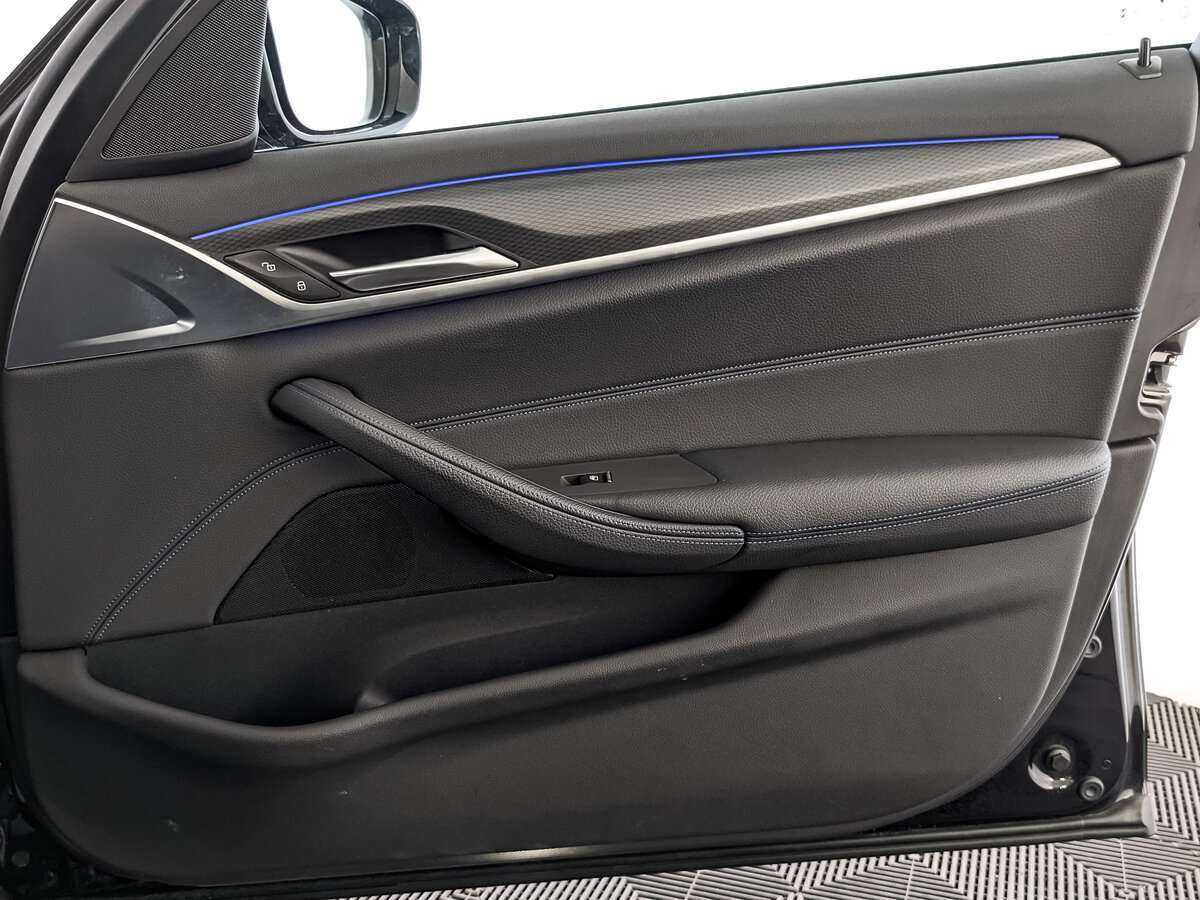 BMW 5 серии 520d xDrive, 2021 Фото №21