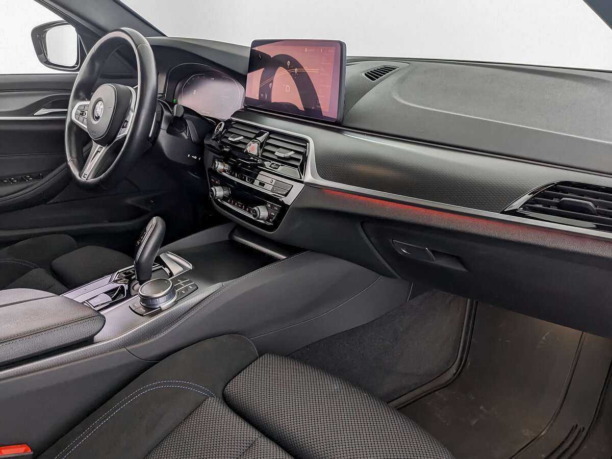 BMW 5 серии 520d xDrive, 2021 Фото №9